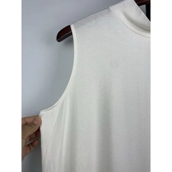 Chico’s White Sleeveless Mockneck Keyhole Back Neckline Blouse Top Size L/12 - Picture 2 of 7